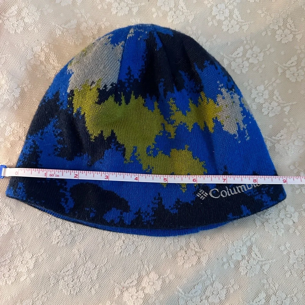 Columbia Blue and Green Beanie youth XL